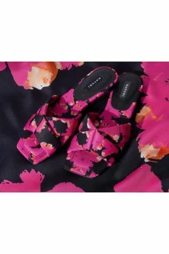 Vitta Taichou Slide Sandals -Natori Sales Shop Vitta Taichou Slide Sandals Pink Orange by Natori 55275.1671044299