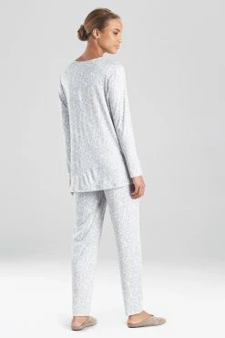 Wild Instinct Cozy PJ -Natori Sales Shop Wild Instinct Leggings Silver by N Natori 2 67003.1636640338