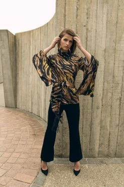 Buffed Brass Fringe Clip Earrings -Natori Sales Shop apibtoyty 97954.1580855818