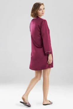 Feathers Satin Essentials Notch Collar Sleepshirt -Natori Sales Shop apigt9uco 18231.1580855842