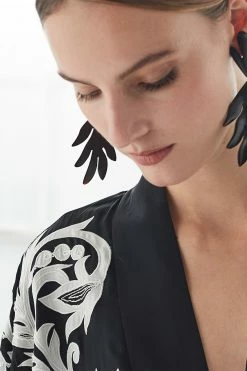 Couture Mantilla Scroll Embroidery Robe -Natori Sales Shop apimexhqf 71785.1580855907