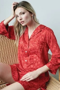 Decadence Sleepshirt -Natori Sales Shop apivsumcb 26001.1580855842