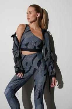 Solstice Cropped Leggings -Natori Sales Shop shot 12 653 79258.1630530948