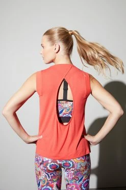 Layering Elements Muscle Tank